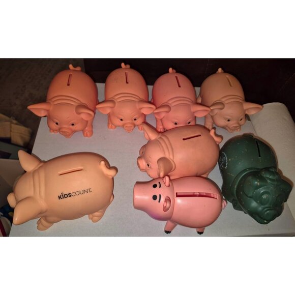 Count Save Piggy Banks Lot of 8 Pig Coins - Picture 1 of 9